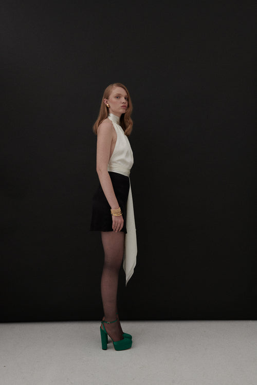 Draped Classic Milk